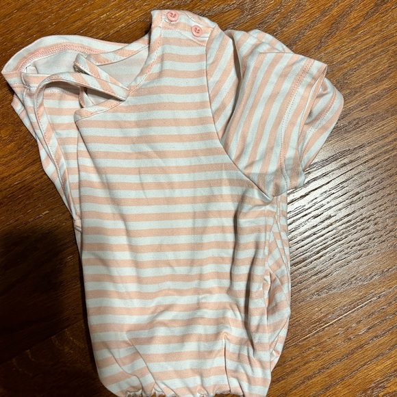 Great Condition Girls Romper Bundle Medium (10) - Picture 5 of 8